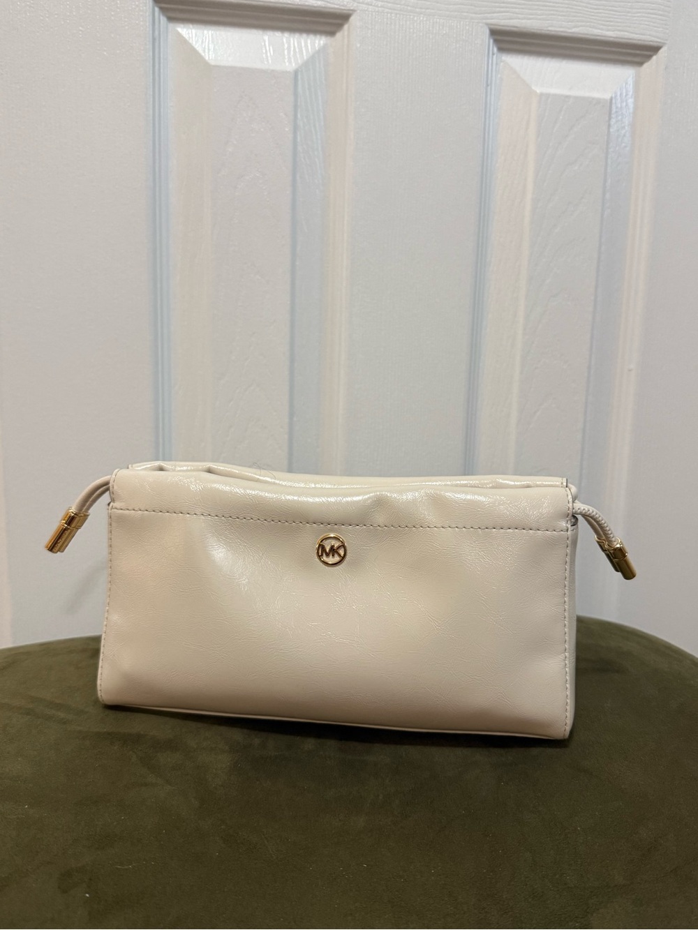 Matilda Small Cinched Crossbody Bag Michael Kors- New